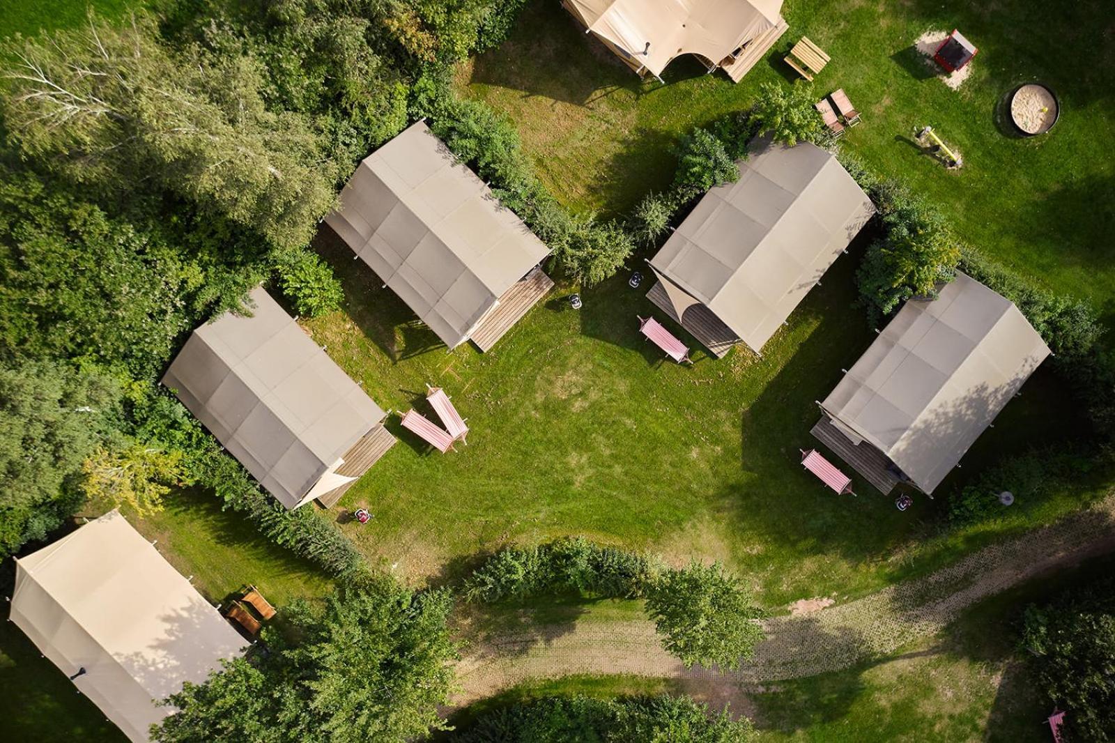 Glamping Twente Hotel เดเนกัมป์ ภายนอก รูปภาพ