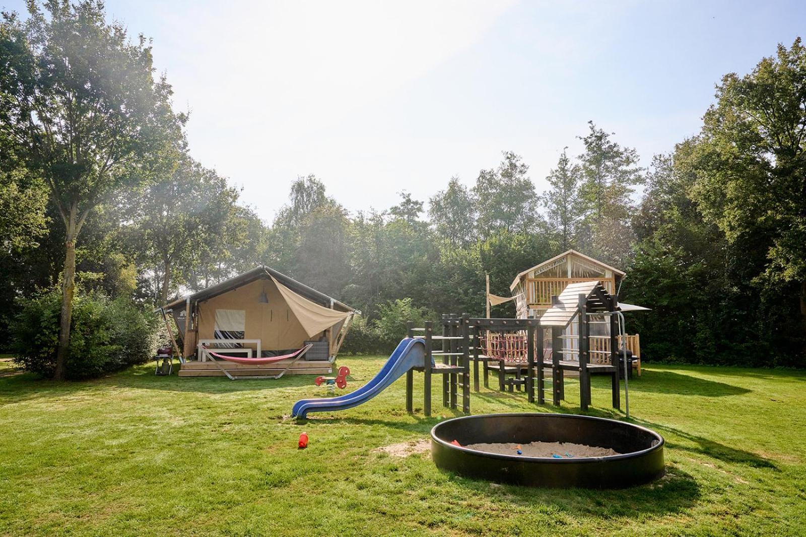 Glamping Twente Hotel เดเนกัมป์ ภายนอก รูปภาพ